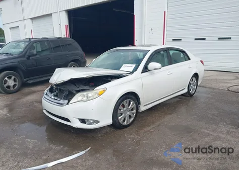 2011 Toyota Avalon z USA, uszkodzony, nr VIN 4T1BK3DB3BU409567